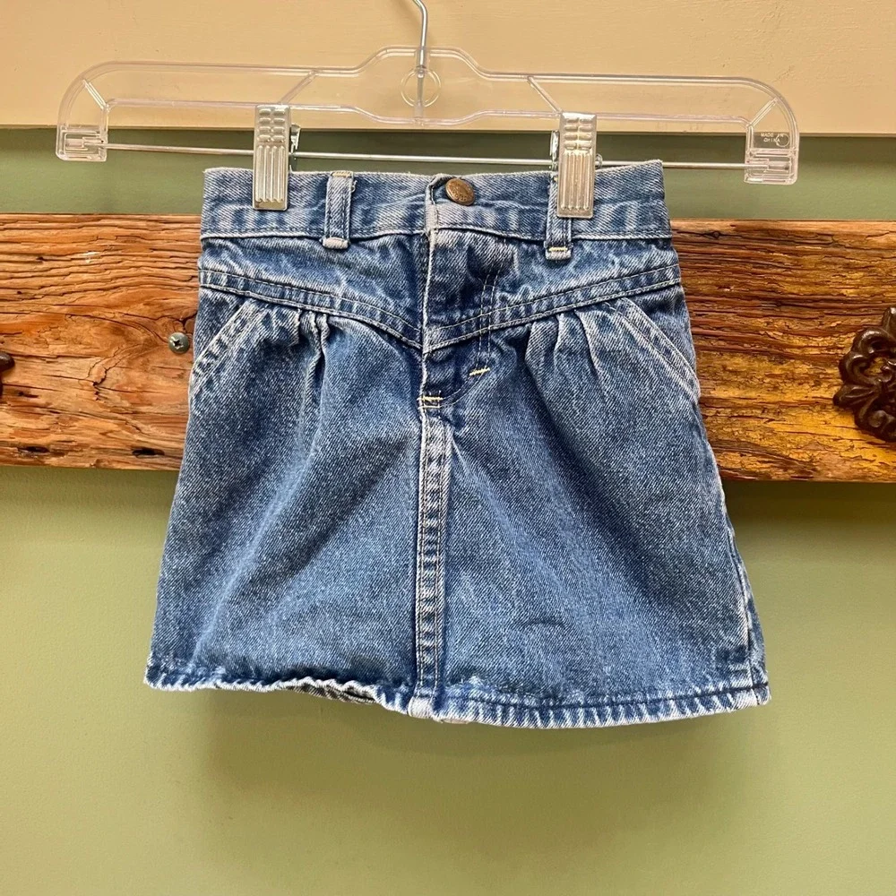 Vintage OshKosh Bgosh Girls Denim Skirt 4T Medium Wash Made in USA Pleated 90s